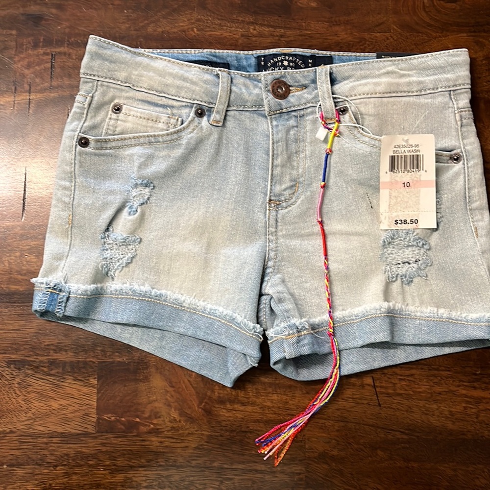 Brand new with tags Lucky Riley short.